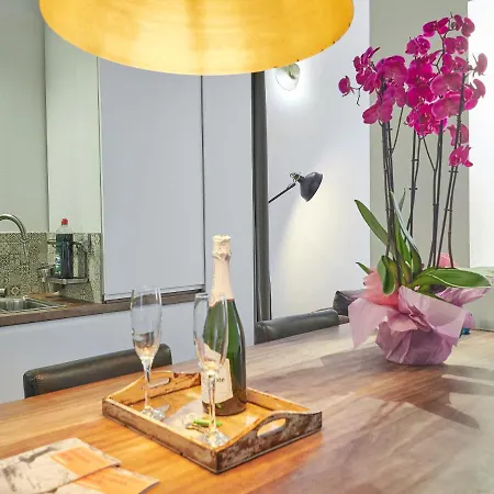 Barcelonaforrent Alessandra Ramblas Barcelona