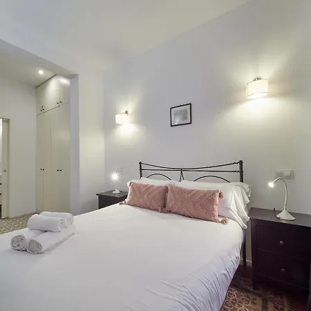 Alessandra Ramblas Apartment