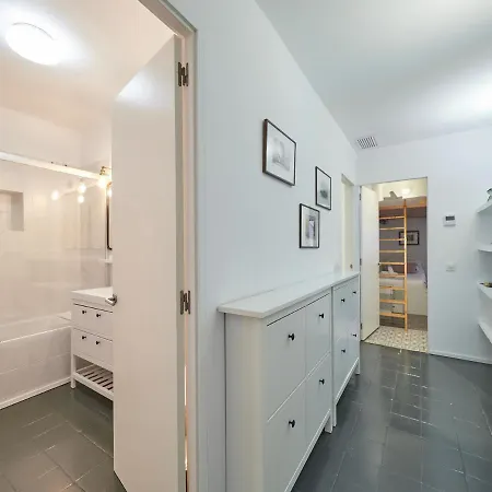 Barcelonaforrent Alessandra Ramblas Apartment